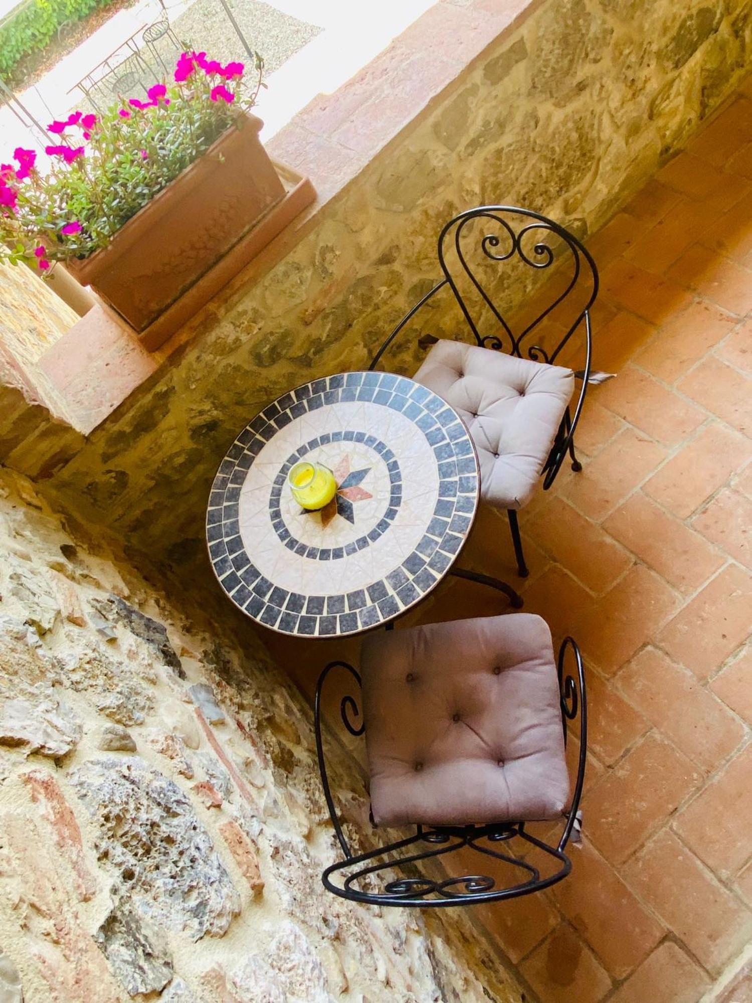 Agriturismo La Peschiera Casole dʼElsa Exteriör bild