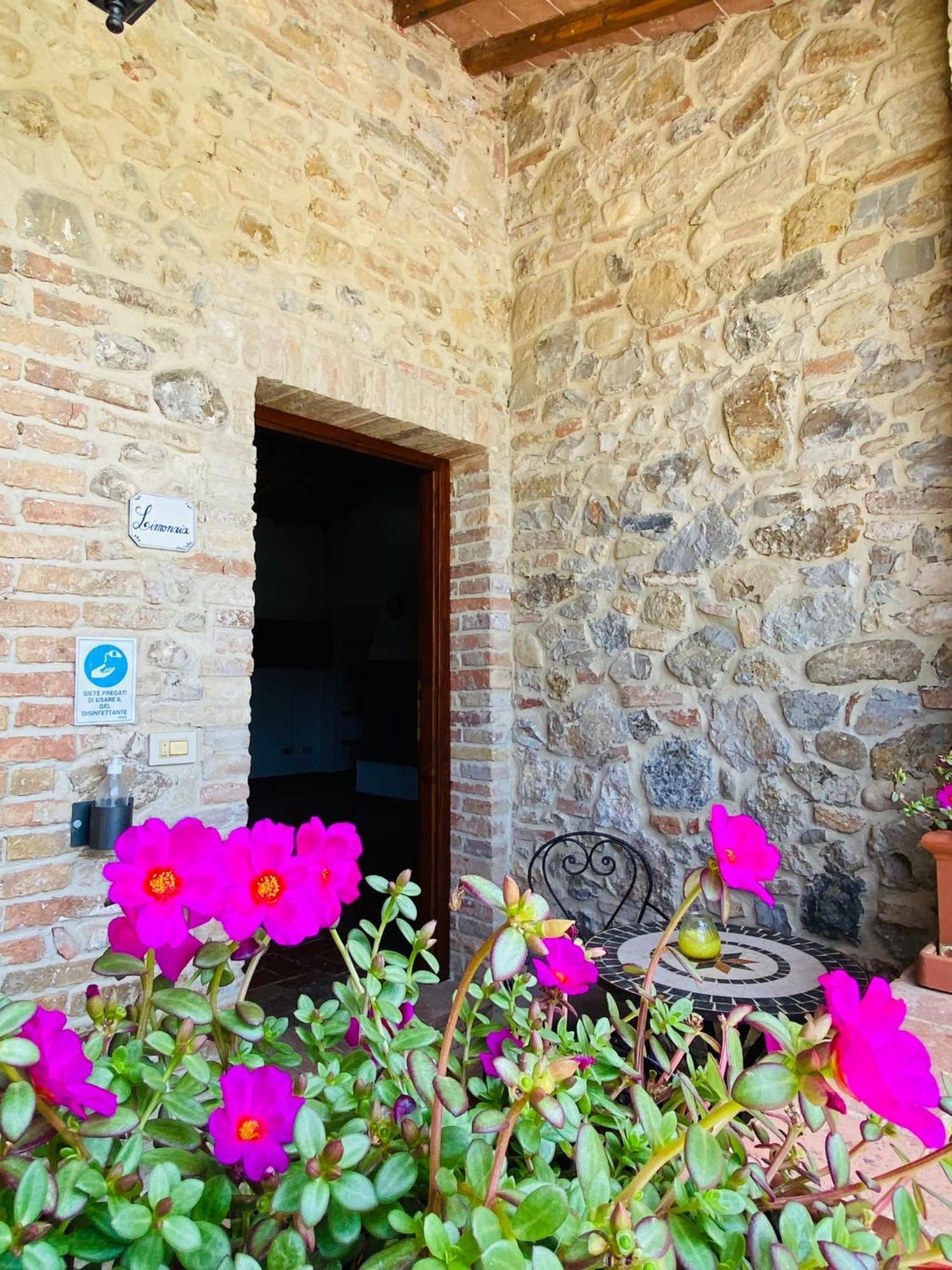 Agriturismo La Peschiera Casole dʼElsa Exteriör bild