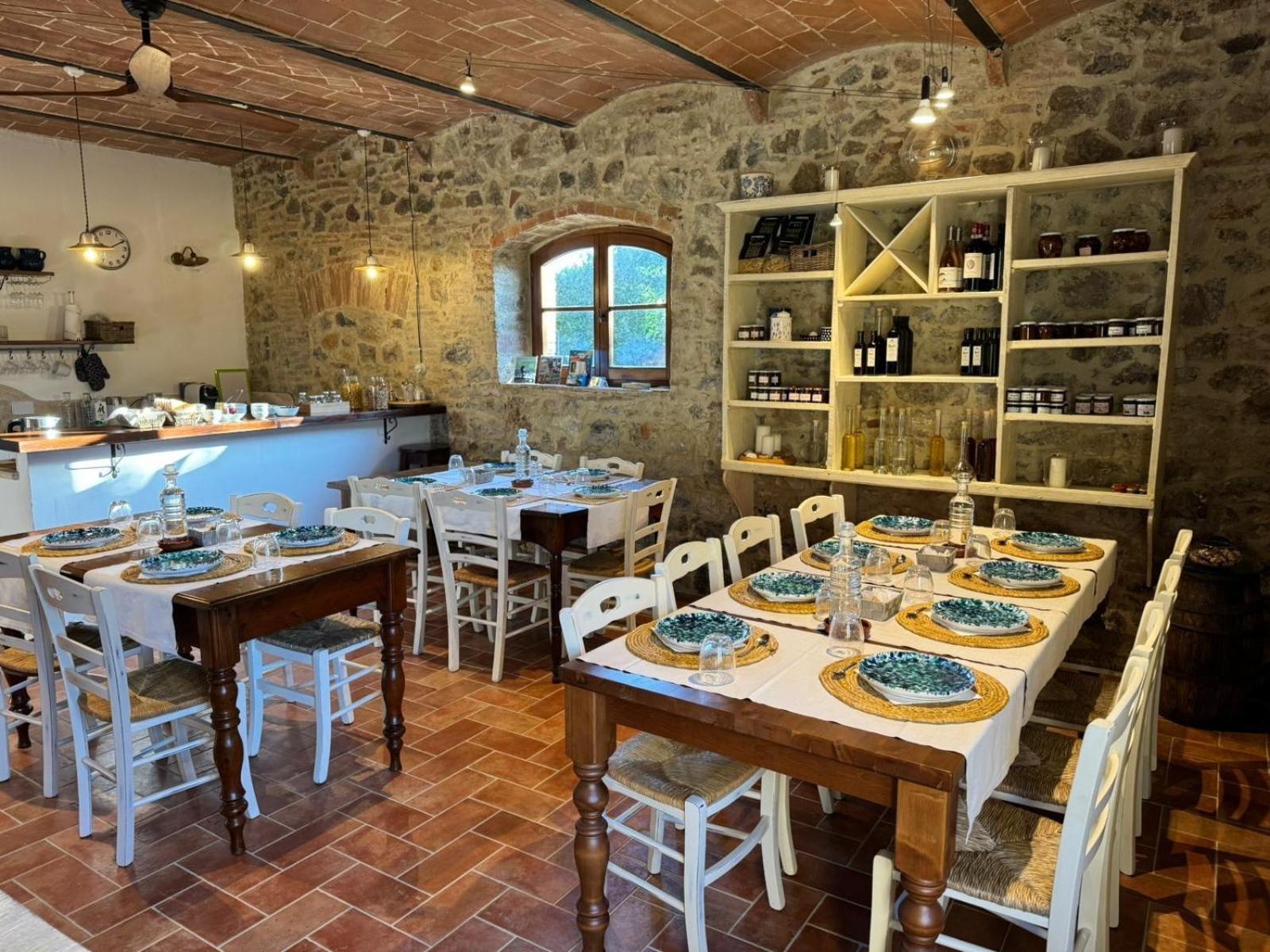 Agriturismo La Peschiera Casole dʼElsa Exteriör bild